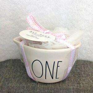 Rae Dunn measuring cups
